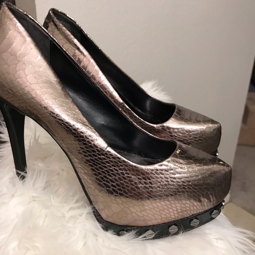Vera Wang women stilettos